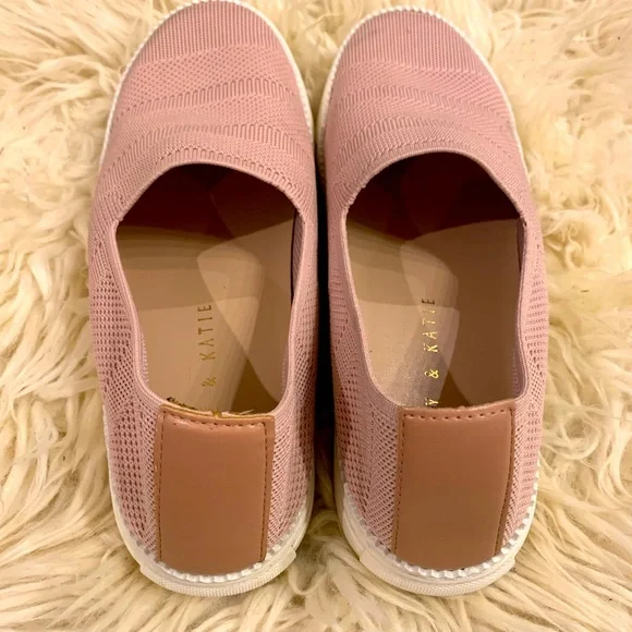 Kelly & Katie- Slip on pink shoes Size-7.5 - Picture 3 of 5